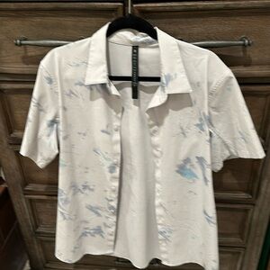 Men’s Large Button Up Short Sleeve Shirt Grey with Blue and Gray splotches